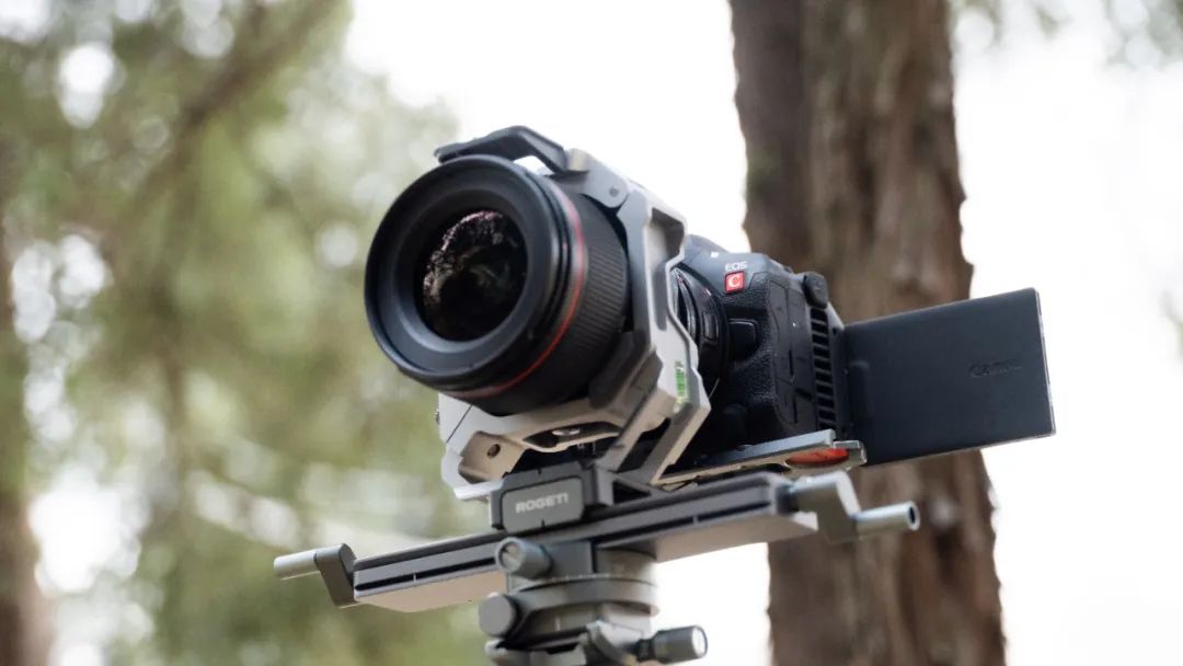 Detailed Features of EOS R5 C