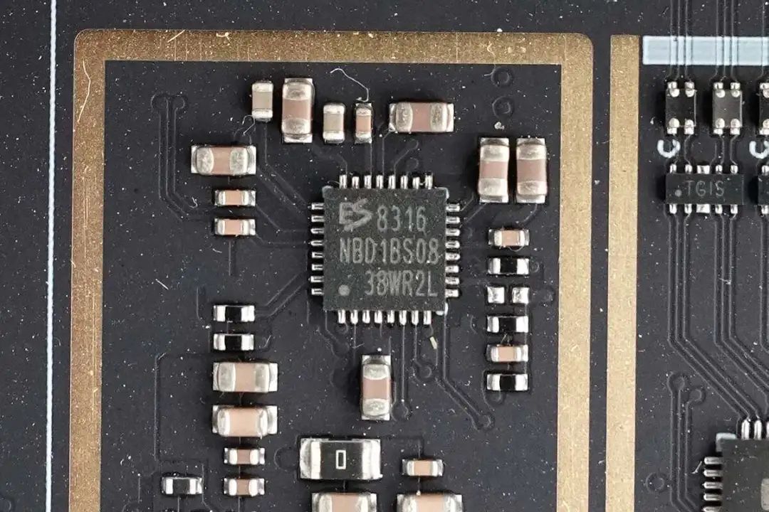 Disassembly Report: Radxa Rock 5 ITX AI All-in-One Motherboard