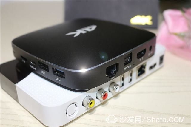 Review of Huishibao RK3399 Smart TV Box: A Powerhouse of Design and Performance