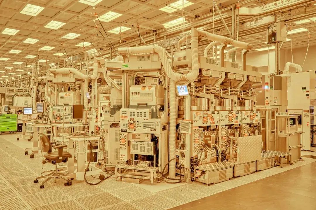 Exploring Chip Manufacturing Processes in Wafer Factories