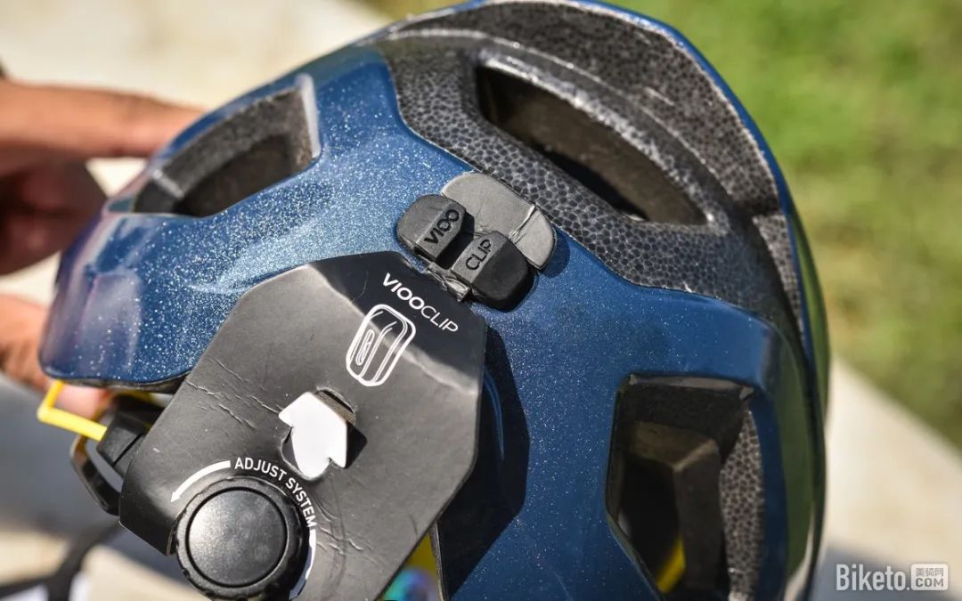 VAN RYSEL 500 MIPS Helmet Review: High Cost-Performance