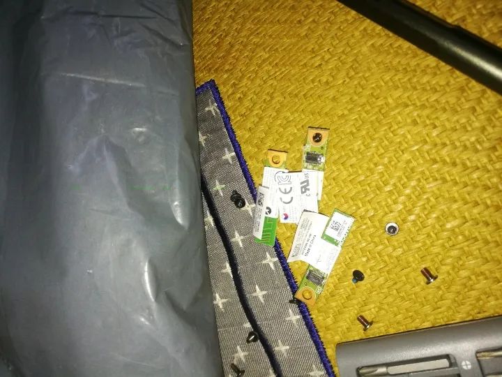 Installing Bluetooth Module and Wireless Card for THINKPAD X200