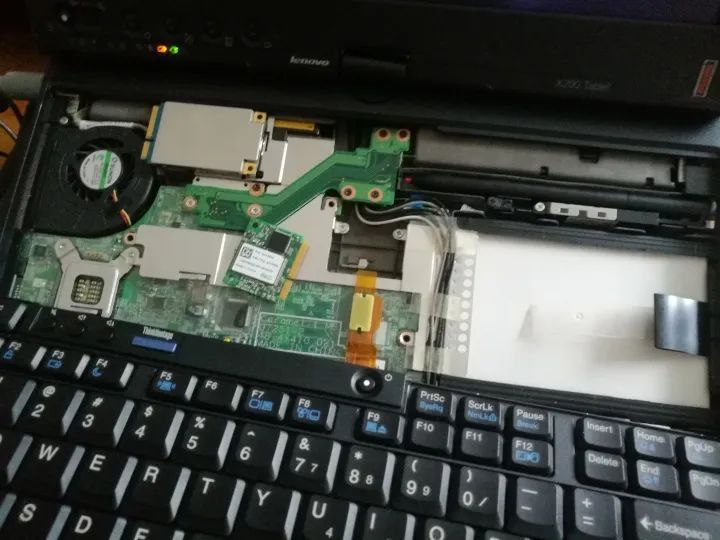Installing Bluetooth Module and Wireless Card for THINKPAD X200