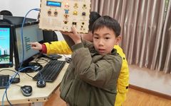 The 'Banshan Smart Box' Initiates an AI Journey, Transforming Kids into AI Experts