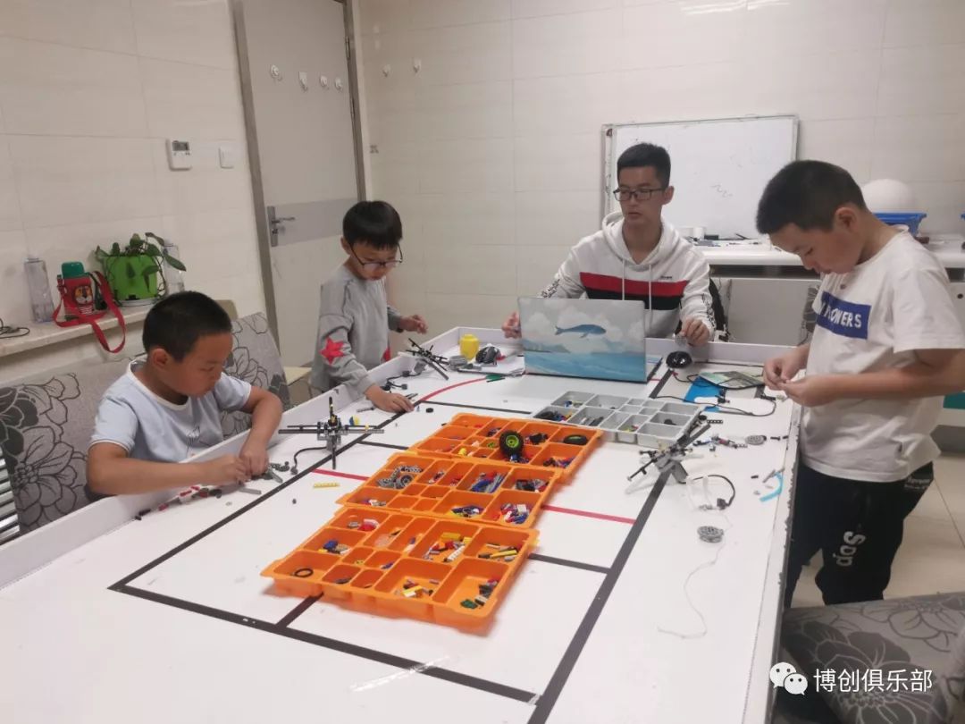 Exploring The World Of Robots: Understanding Robotics