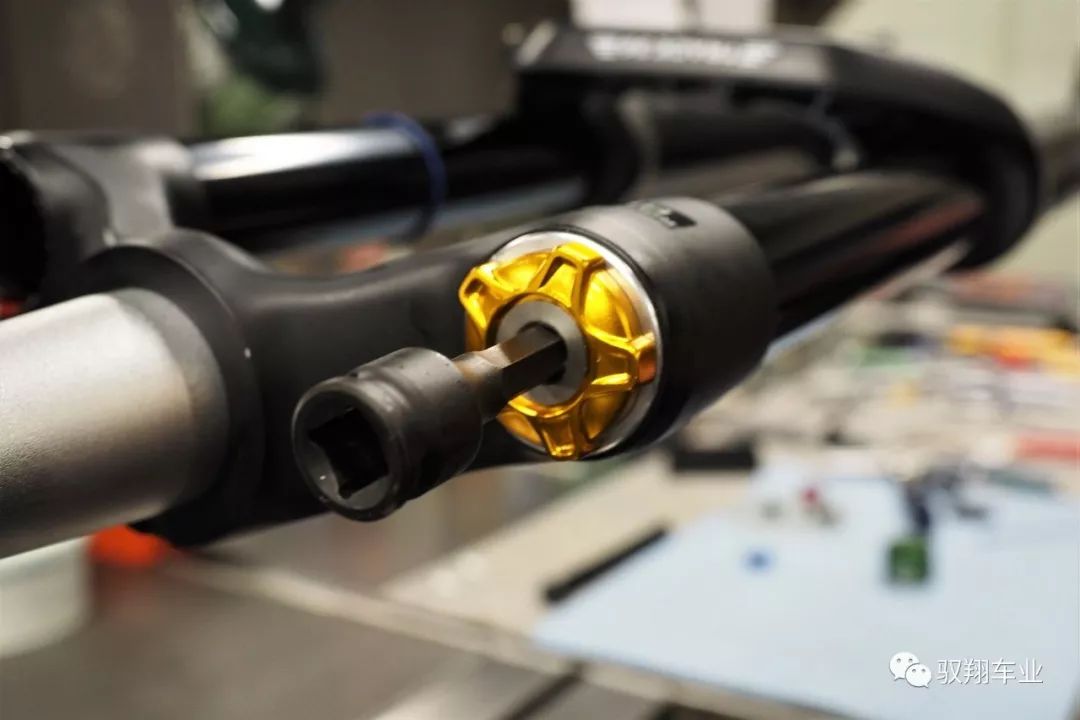X-Fusion Trace HLR 36MM Disassembly Guide