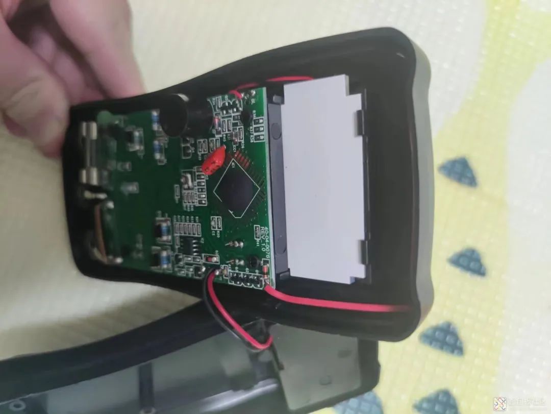 Disassembling the Elec Measuring Multimeter: This Is Design Specification!