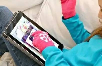 Using Gloves with Touchscreens
