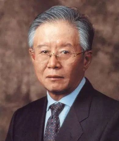 The Legacy of Microcomputers in China: A Historical Overview