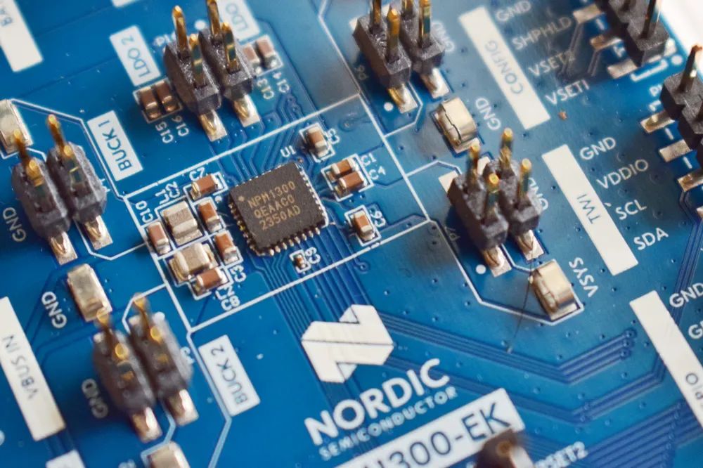 This Power Management Chip: One Equals Eight!