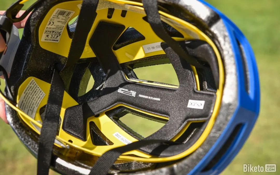 VAN RYSEL 500 MIPS Helmet Review: High Cost-Performance