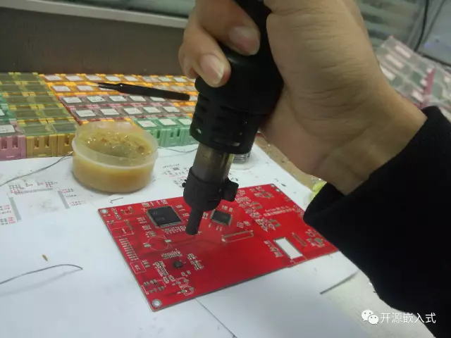 Tech Tips for Manual Soldering of PCB Components