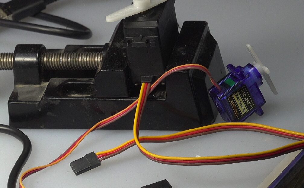 Useful Knowledge: Interesting Basic Experiments with Raspberry Pi Pico