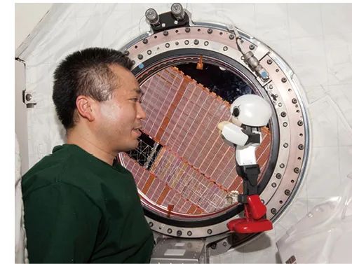 Current Applications and Key Issues of AI in Space Robotics