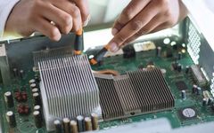 Three Pads to Prevent Solder Bridging in PCBs