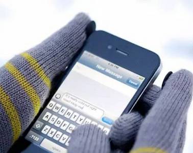Using Gloves with Touchscreens