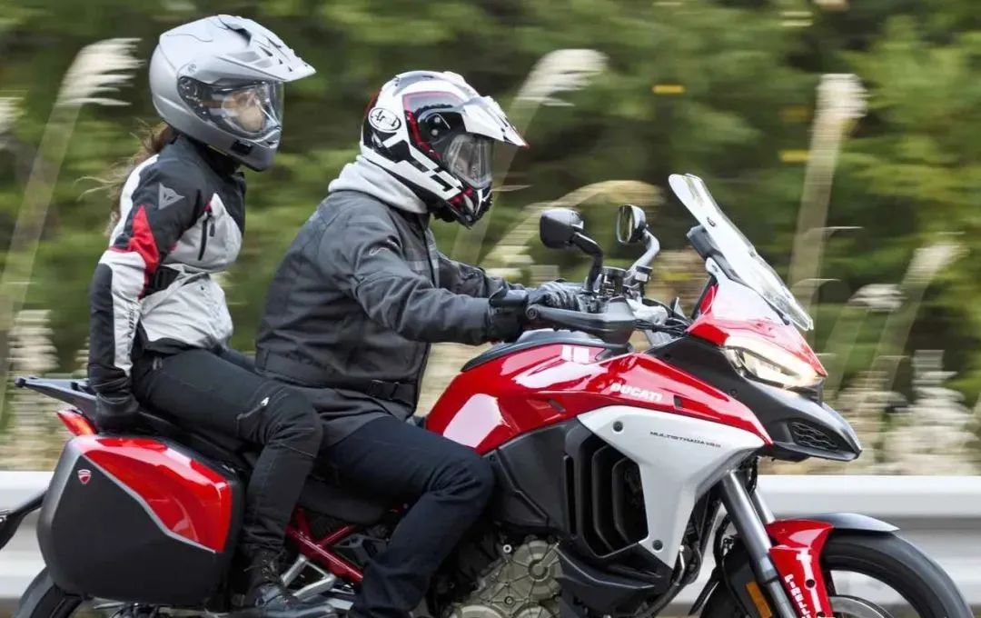 Ducati Multistrada V4S: A Versatile Motorcycle with a Four-in-One Design