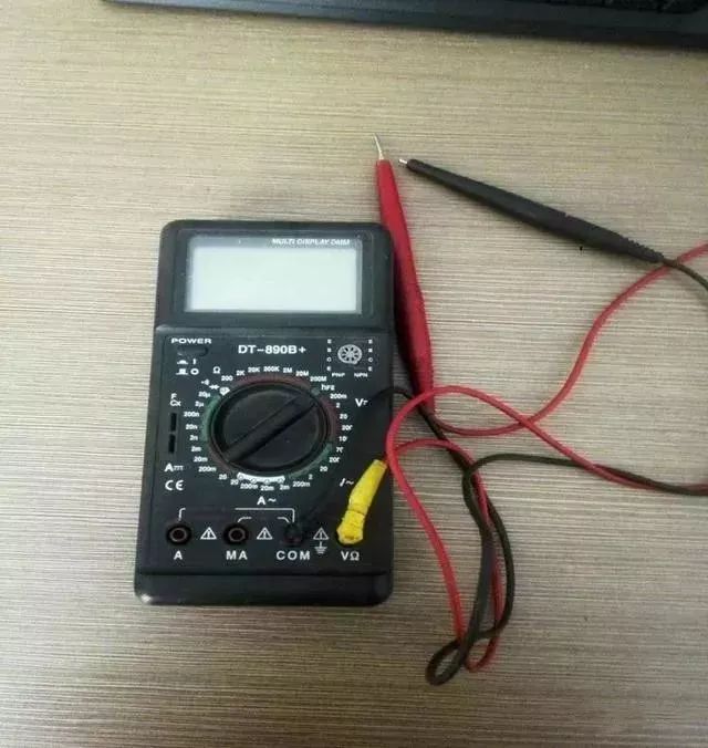 Detailed Guide on Using a Multimeter: Tips and Tricks!