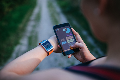 Can Smartwatches Save Lives? Experts Discuss 9 Key Points