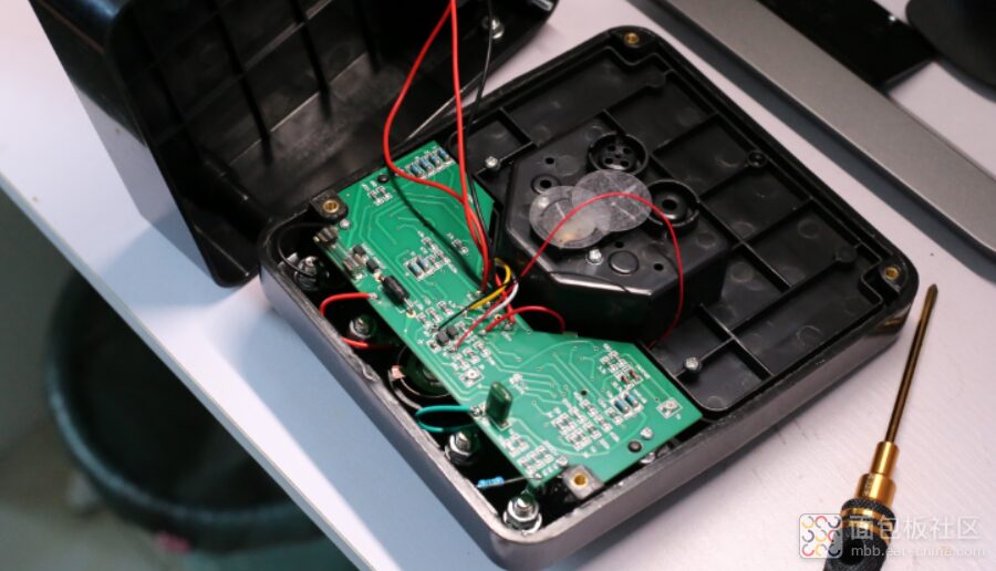 Disassembling the Vintage MF500 Multimeter from Shanghai
