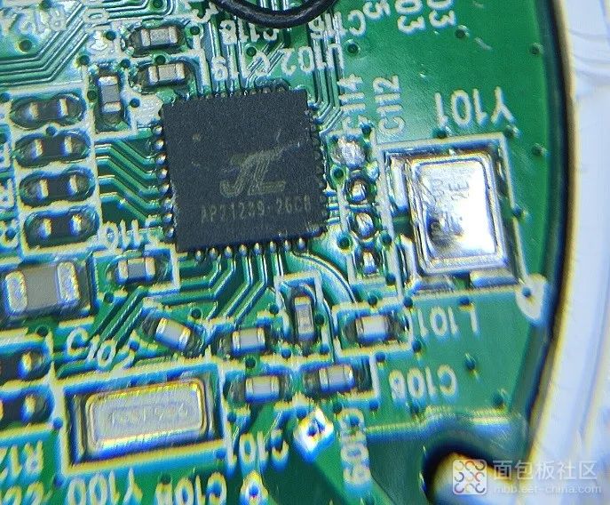 Disassembling the Xiaomi Bluetooth Speaker: A Detailed Look