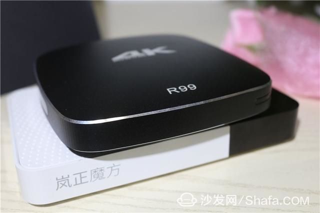 Review of Huishibao RK3399 Smart TV Box: A Powerhouse of Design and Performance
