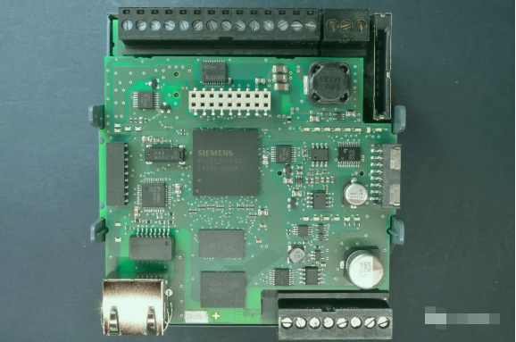 Disassembling Siemens S7-1200 PLC: A Look Inside the Chip