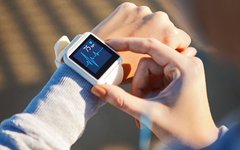 Can Smartwatches Save Lives? Experts Discuss 9 Key Points