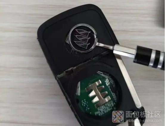 Disassembly: How Car Keys Achieve Low Power Consumption?