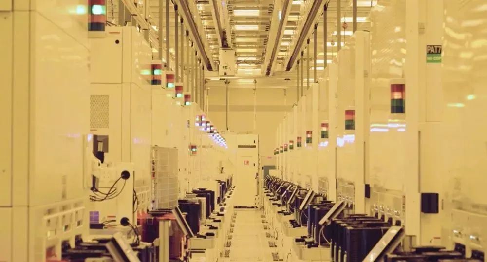Exploring Chip Manufacturing Processes in Wafer Factories