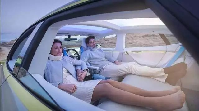 Quick Introduction to Smart Connected Vehicles