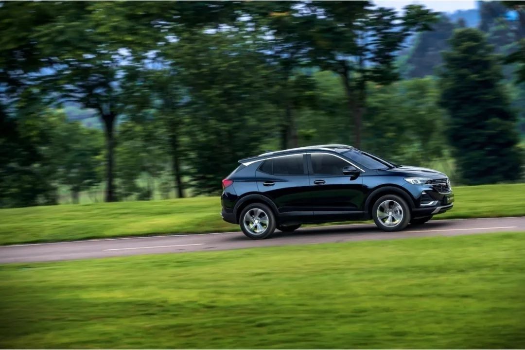 In-Vehicle Intelligent Connectivity: Essential Skills for New Cars