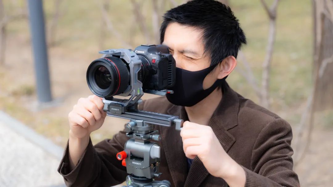Detailed Features of EOS R5 C