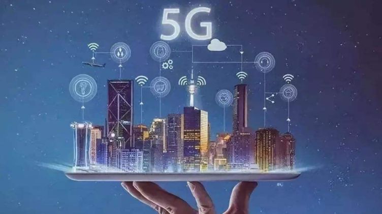IoT and 5G Communication Technology