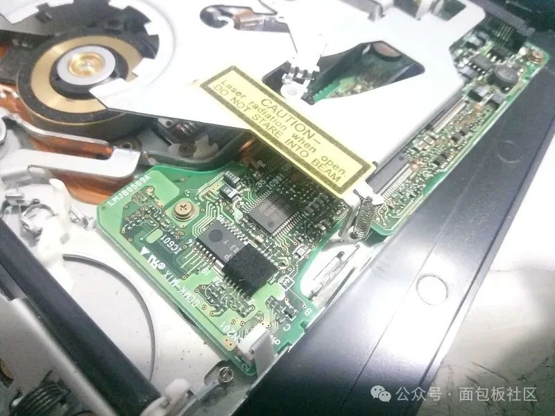 Disassembling the IBM ThinkPad Optical Drive: Some Surprises