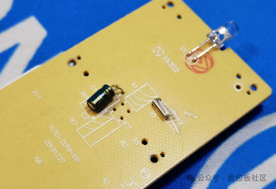 Disassembling an Air Conditioner Remote Control: BOM Cost Reduction
