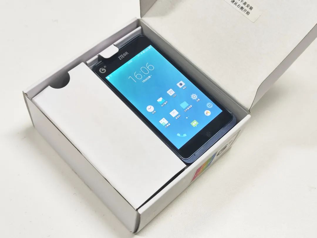 Review of the First Quad-Core SoC Smartphone