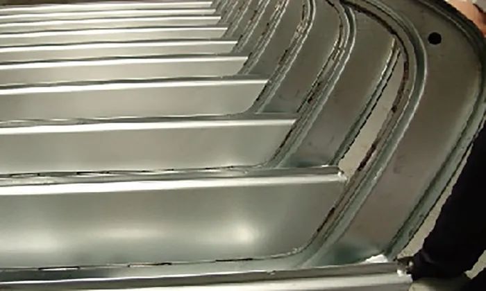 What Kind of Welding Robots Are Needed for New Energy Vehicle Body Manufacturing?