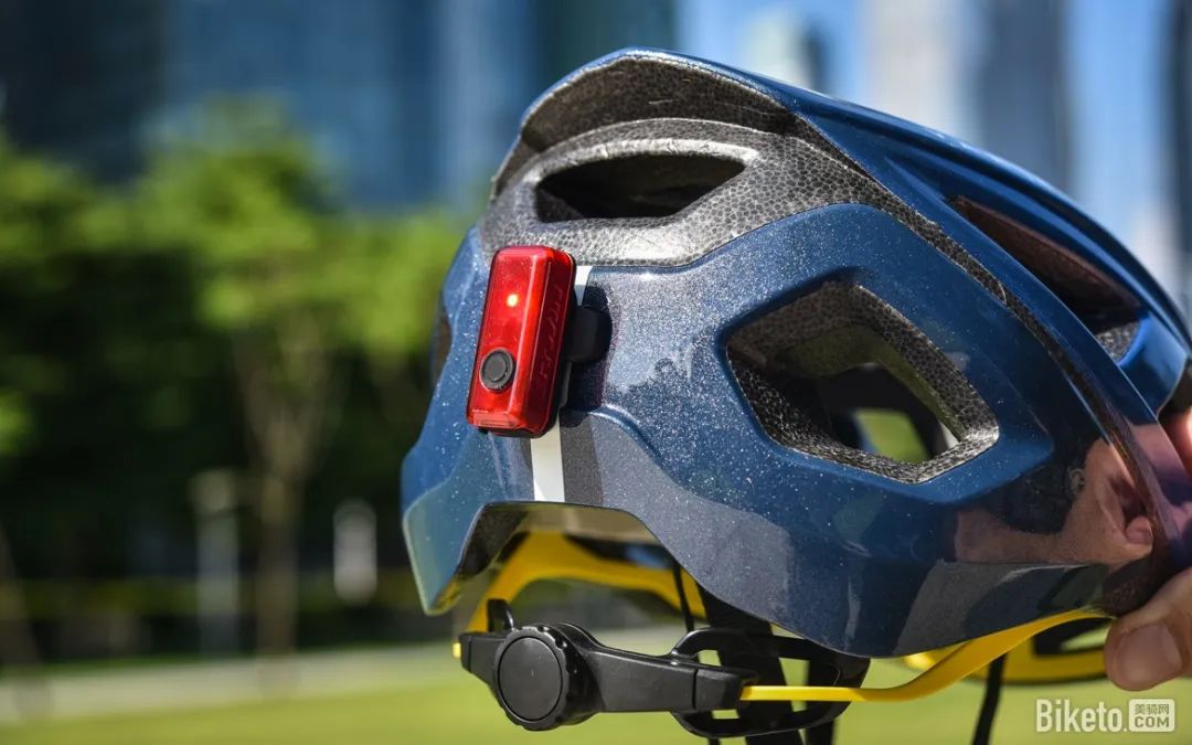 VAN RYSEL 500 MIPS Helmet Review: High Cost-Performance
