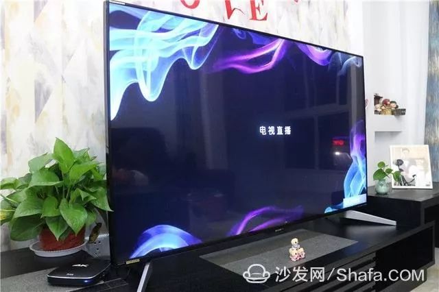 Review of Huishibao RK3399 Smart TV Box: A Powerhouse of Design and Performance