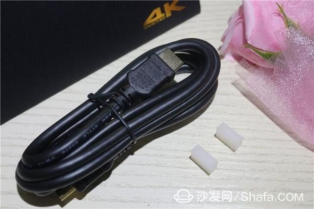 Review of Huishibao RK3399 Smart TV Box: A Powerhouse of Design and Performance