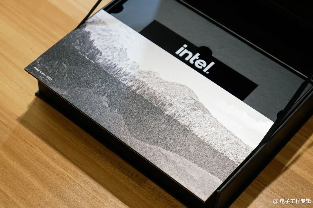 Intel Launches 12th Gen Core Desktop CPUs: Performance Analysis and Outlook