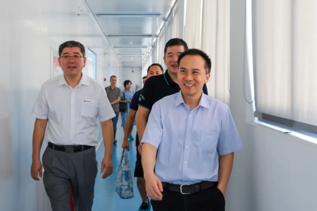 Visit of Dean Dai Daoxin and Alumni to Fuzhou Enterprises