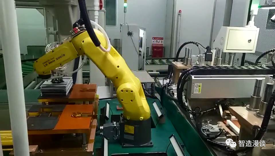 Competitive Barriers and Breakthrough Points of Industrial Robot Controllers