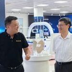 Visit of Dean Dai Daoxin and Alumni to Fuzhou Enterprises