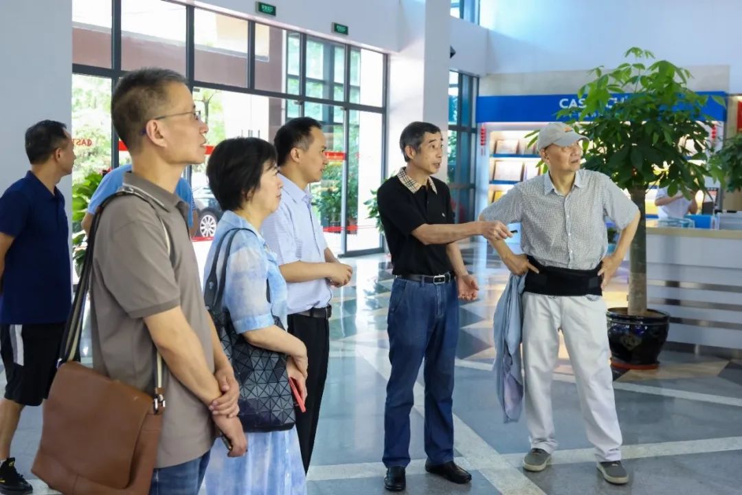 Visit of Dean Dai Daoxin and Alumni to Fuzhou Enterprises
