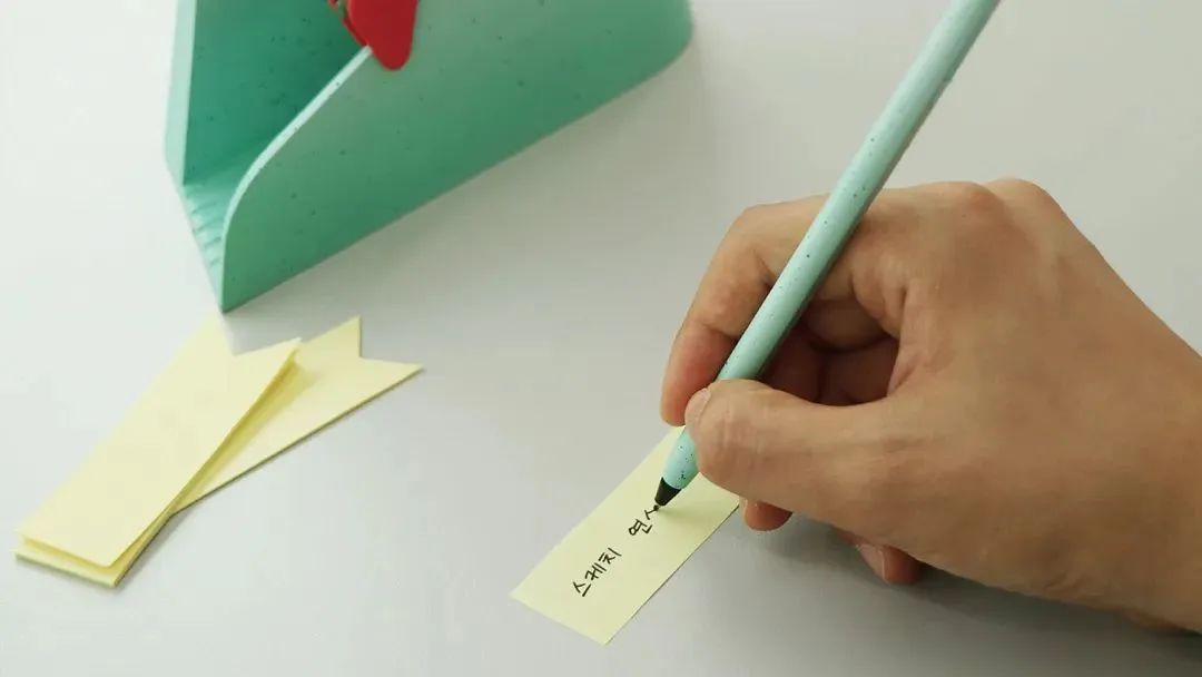 Design Inspiration | These Office Supplies Make Work Fun
