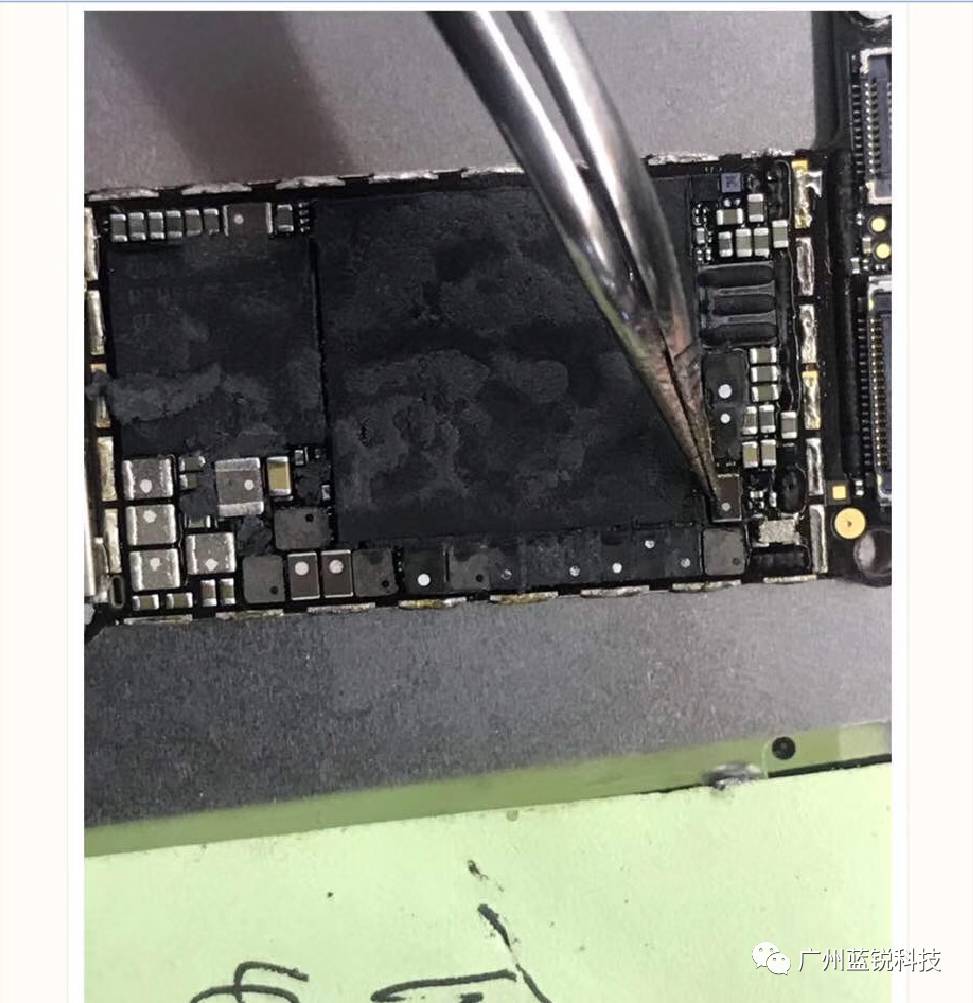 Repair Case: iPhone 7 WiFi Module Replacement Leading to White Screen Reboot and Error 4013