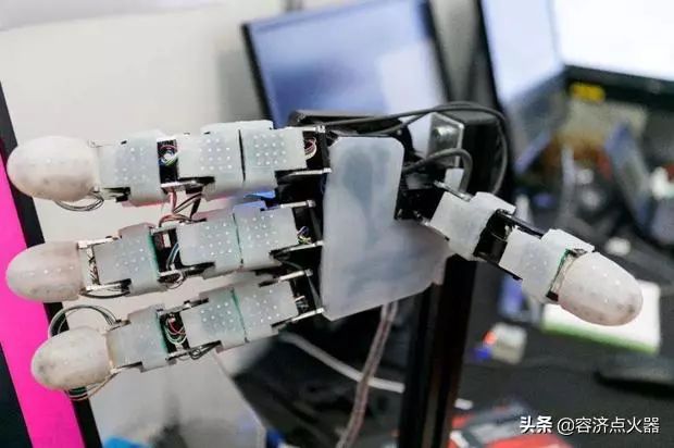 How Do Robots Achieve Control? Understanding the Components of Their Controllers