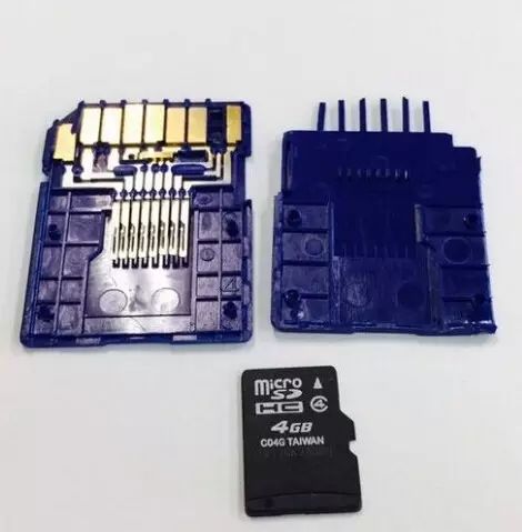 Japanese Netizen Disassembles SD Card: Instant Shock..